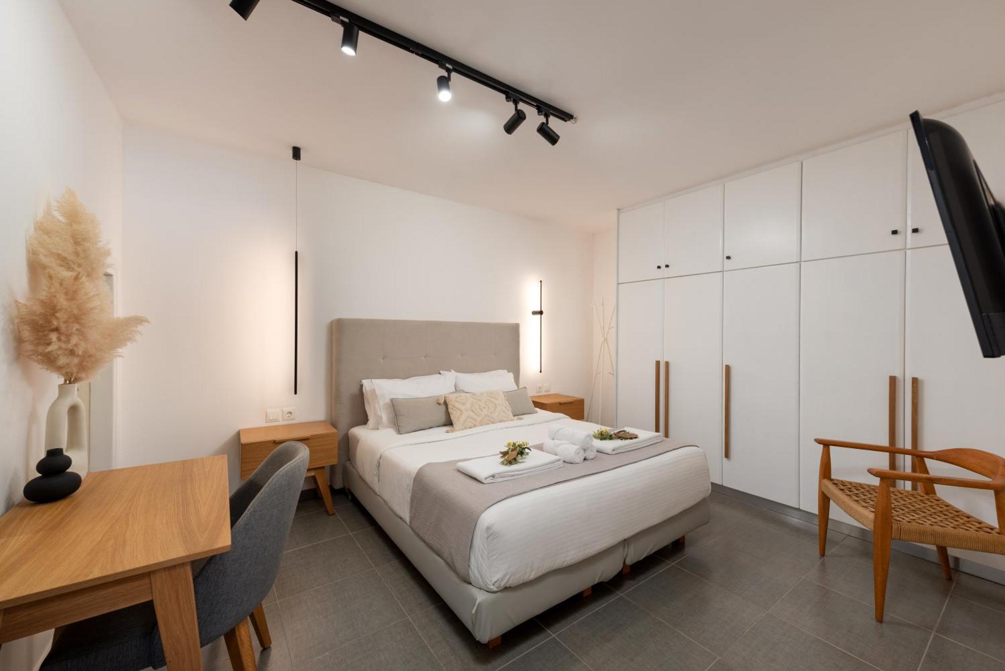 Hypnosis Beachside Villa With Private Heated Pool Georgioupoli Bagian luar foto