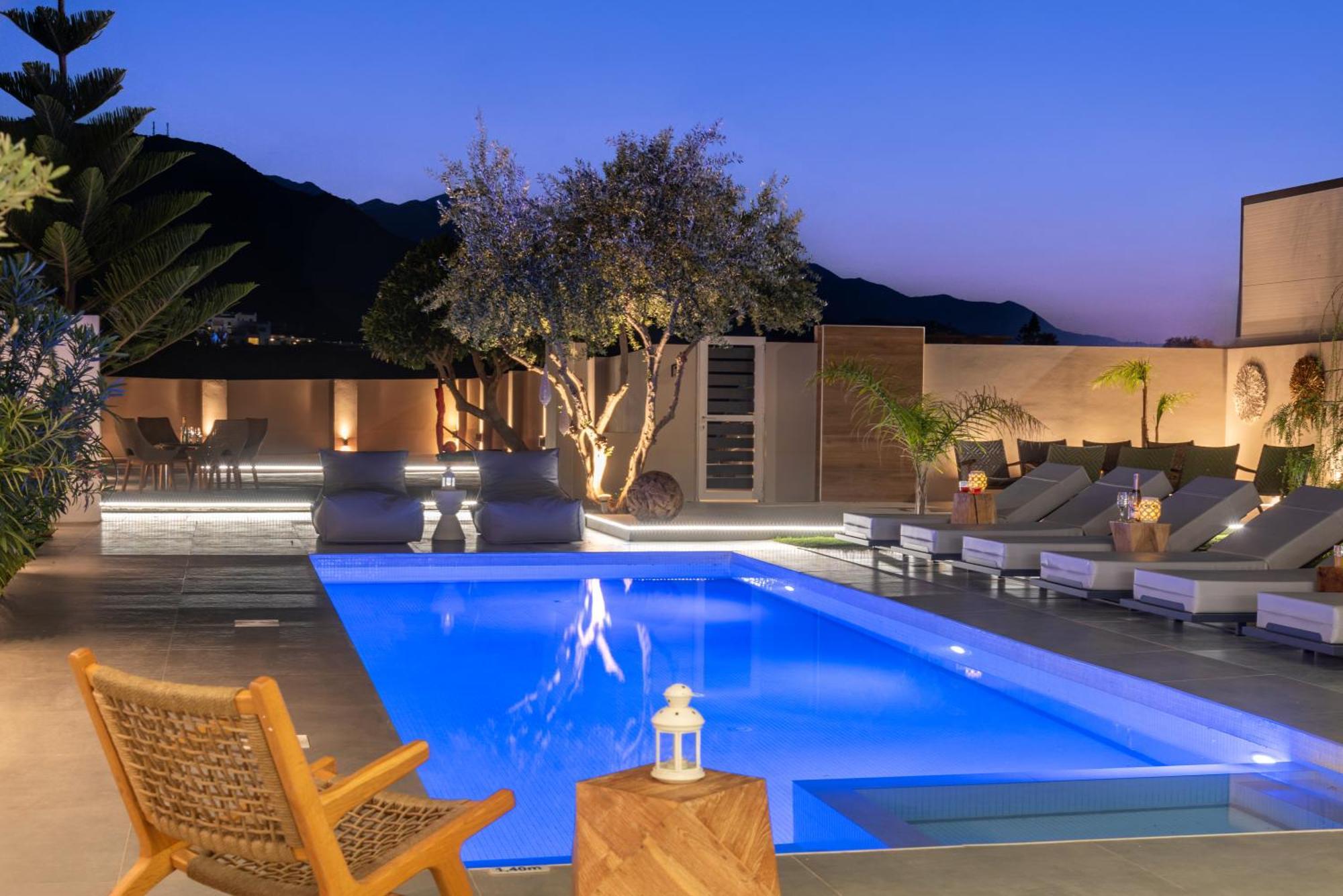 Hypnosis Beachside Villa With Private Heated Pool Georgioupoli Bagian luar foto