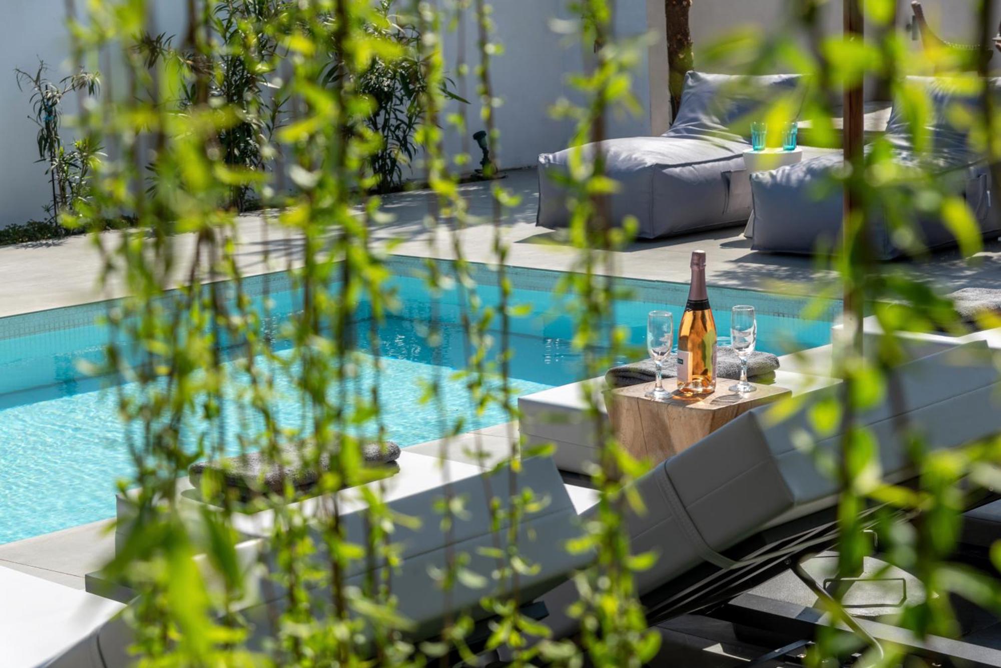 Hypnosis Beachside Villa With Private Heated Pool Georgioupoli Bagian luar foto